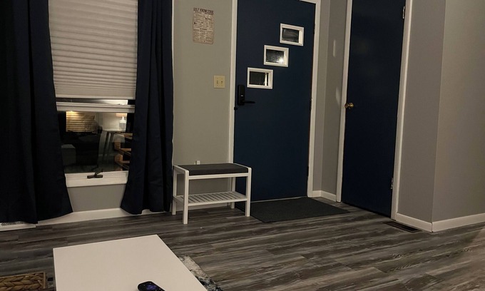 Blandinsville House | Stay and Play at Golf and Stay House by Twin Oaks Course