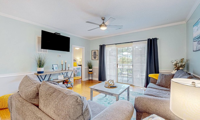 Central Myrtle Beach Condo | Top-Rated Golf Club Condo with Pool & Oceanfront Views