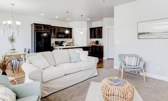 Sunset Heights House | Golf Course Close By,Just Minutes from UVU