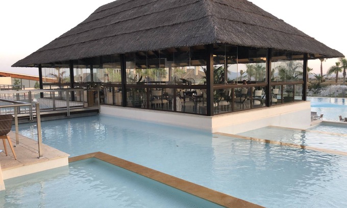 Hacienda del Alamo Villa | Golf Course Villa Overlooking the 14th Hole with Pool