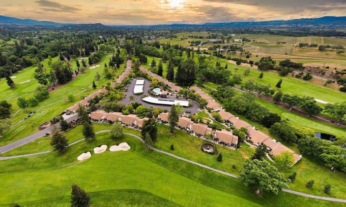 Napa Condo | Secluded Wine Country Retreat at Napa Valleys Silverado