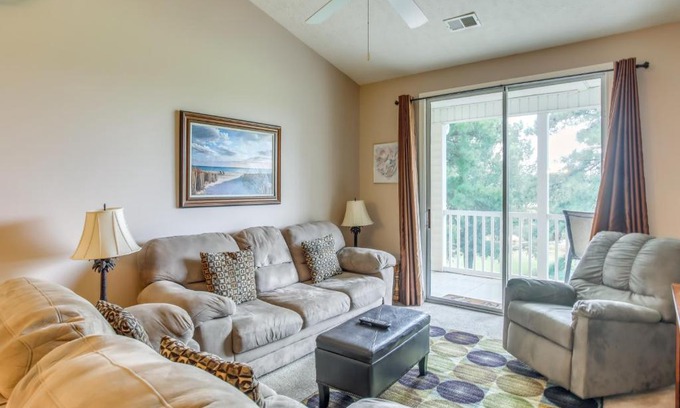 Carolina Forest Apartment | Unforgettable Myrtle Beach Rental with Pool & Golf Access