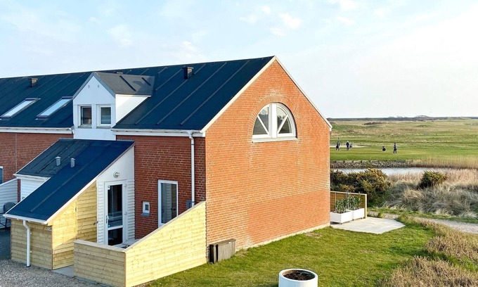 Sønderstrand House | Comfortable Holiday Home for 5 in Rømø with Breakfast