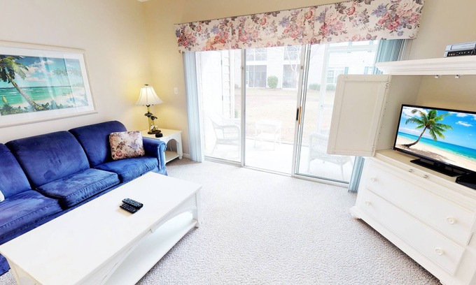 Little River Condo | Impressive Golf Villa in Little River with Pool & Breakfast