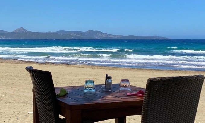 Farinole House | Idyllic Villa Entière: Beachfront Bliss & 10/10 Ratings