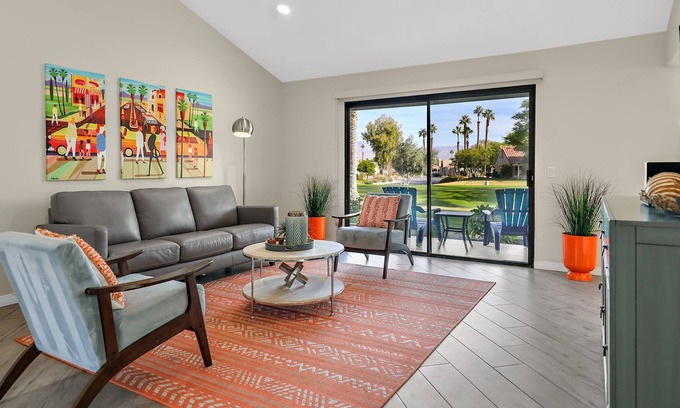 Palm Desert Condo | Golfers Haven: Golf Course View, BBQ, Pool!