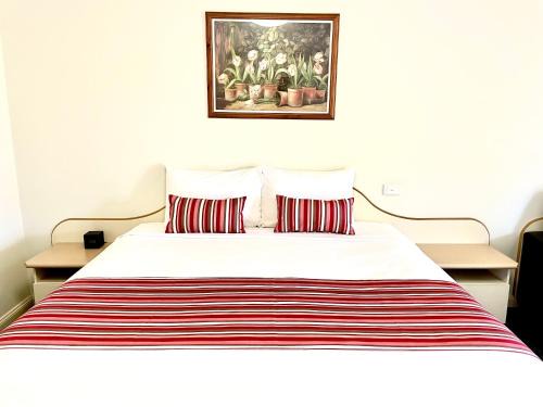 Moorong Hotel | Discover Comfort at Golfview Motor Inn - 4-Star Stay