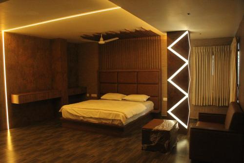 Thiruvarur Hotel | Gomathi Mahal E-INN