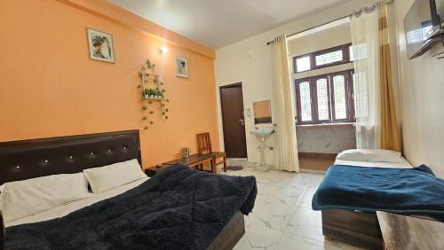 Uttarkashi Apartment | Family-Friendly Gomukh Hotel Uttarkashi with Great Reviews