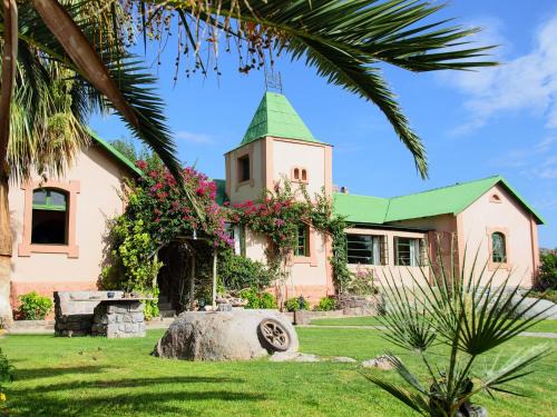 Fish River Canyon Cabin | Discover Gondwana Canyon Lodge: Family-Friendly Escape