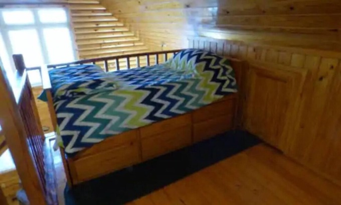 Oden Cabin | Pet-Friendly "Gone Fishing" Cabin 9 with Spa & Hot Tub