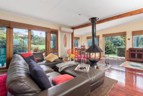 Lavers Hill House | Surf Retreat: Family & Pet-Friendly Stays Await You