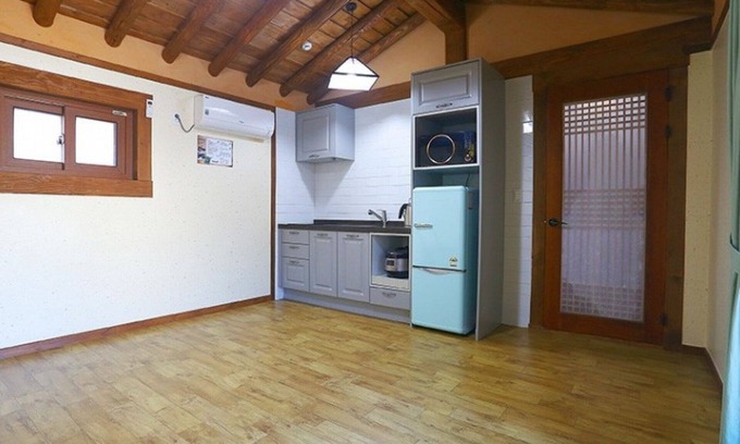 Pudo-gol House | Eco-Friendly Gongju Sangsin Heuljip Pension - 10/10 Rated Stay