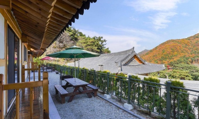 Gyeryong House | Eco-Friendly Gongju Solhyang Pension with Family Amenities