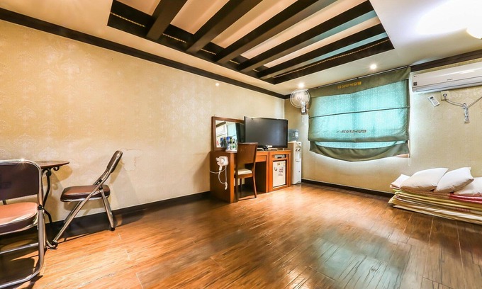 Gongju Hotel | Eco-Friendly Comfort at Gongju Titanic Hotel