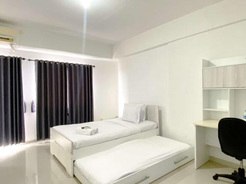 Depok Apartment | Budget-Friendly Comfort: Park View Studio Condominium