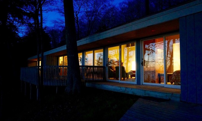 Harbor Springs House | Idyllic Good Hart Beach Cottage with Private Lake Michigan Access