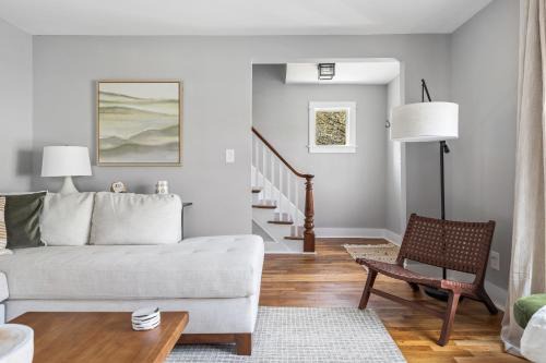 Three Oaks House | Discover Good Karma Guesthouse: Family & Pet Friendly Stay