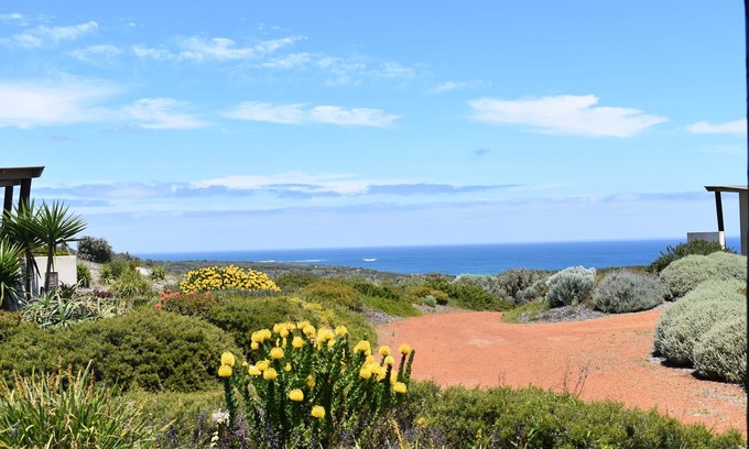 Redgate Villa | Captivating Ocean and National Park View with Child-Friendly Amenities