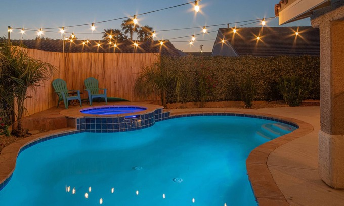 Henderson House | Good Vibes Retreat: Family-Friendly 5BR with Pool Oasis
