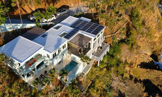 Rosendal Villa | Exclusive Oceanfront Villa with Pool, Steps from Magens Beach