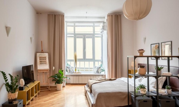 Central Administrative Okrug Apartment | Good Vibes Await with Wheelchair Access and Comfort