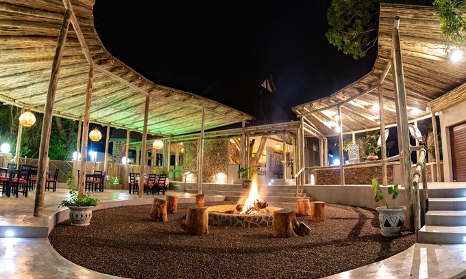 Hluhluwe Cabin | Discover Gooderson Dumazulu Lodge & Traditional Village