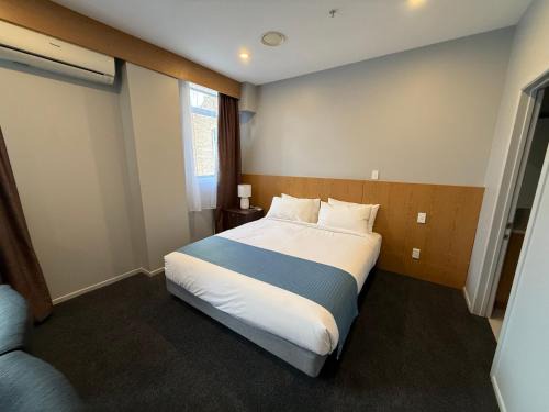 Newton Apartment | Comfortable Stay at Goodview Hotel - 4 Star with Breakfast