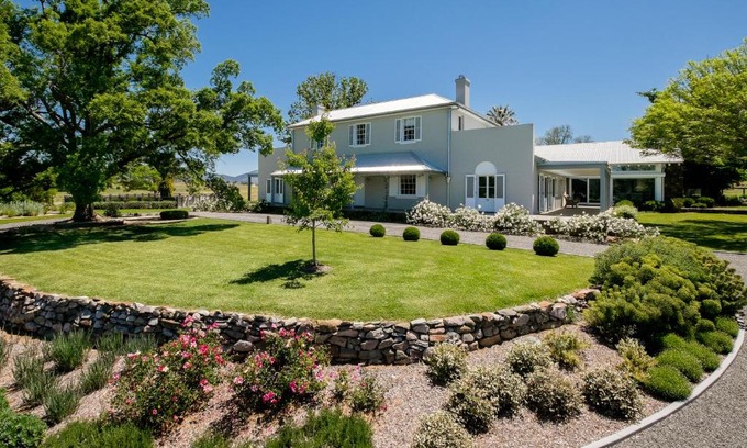 Goonoo Goonoo Resort | Experience Goonoo Goonoo Station: 5-Star Oceanfront Retreat