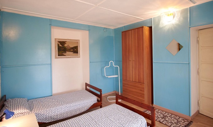 Cissano Apartment | Discover Comfort at Goose Meadow with Spa and Breakfast