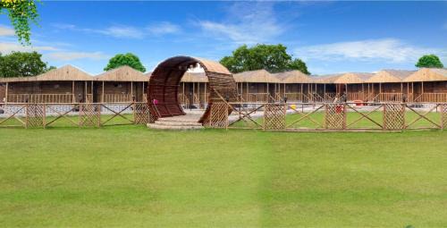 Vrindavan Resort | Budget-Friendly Gopika Resort with On-Site Dining