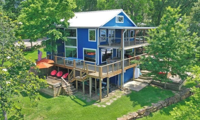Coldspring House | Private Waterfront Oasis on Lake Livingston - 10/10 Rated!