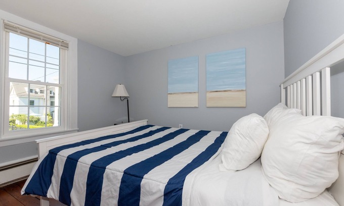 Stonington Apartment | Enchanting 1 Bedroom Retreat in the Heart of Boro