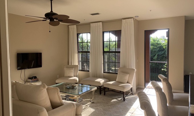 Ole Resort | Beautiful Southwest Naples Condo with Pool and Ocean View