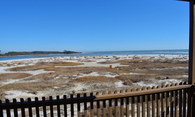 North Myrtle Beach Condo | Beachfront Condo with Pool & Spa - Guest Rated 10/10