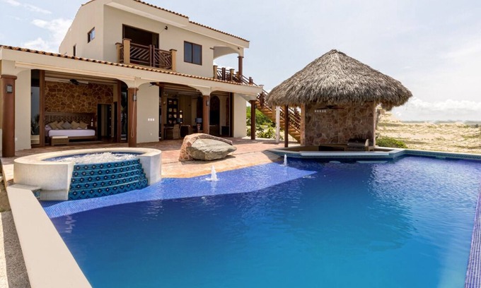San Pedro Mixtepec Villa | Beachfront Villa with Swim Up Bar and Ocean Views