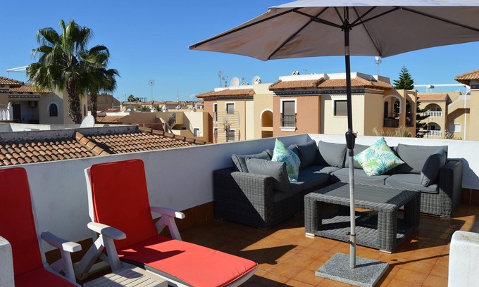 Los Alcazares House | Impressive 3 Bedroom Townhouse with Oceanfront Views