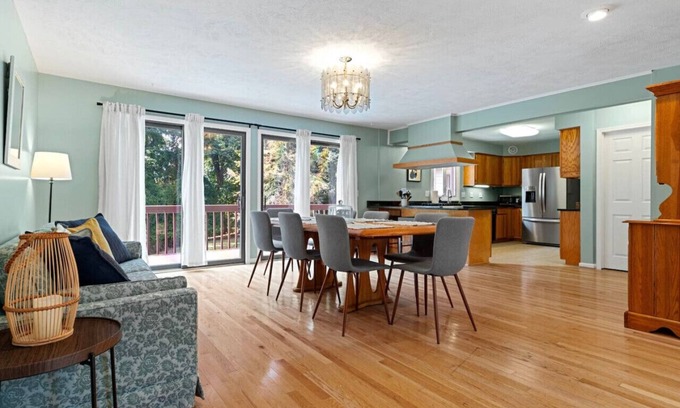 Webster House | Gorgeous 3BDRM w/inground Pool! - NEW TO VRBO