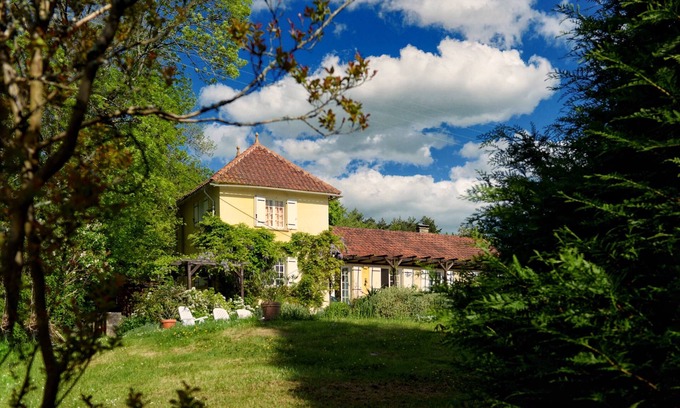 Celles Villa | Beautiful 4 Bedroom Villa with Private Pool & Ocean Views