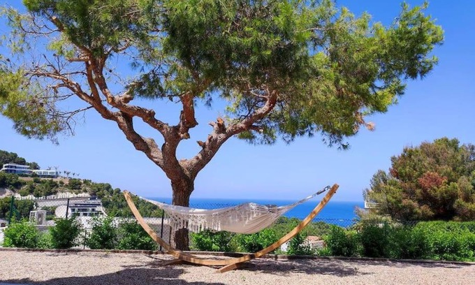 Mar Azul Villa | Beautiful 4-Bedroom Villa in Javea with Ocean Views
