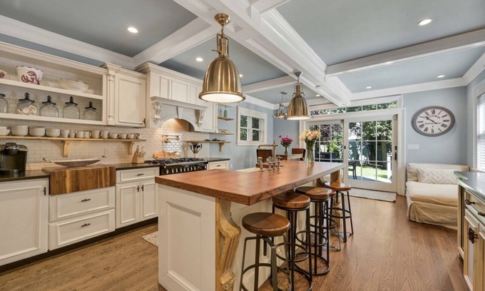 Greenport House | Idyllic Retreat with Bay Views in Greenport Village