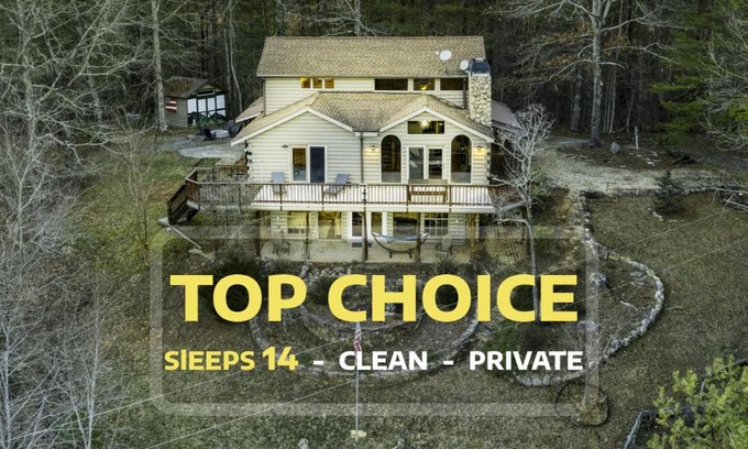 Mineral Bluff Ski Chalet | Inviting 6BR Cabin with Spa, Firepit & Mountain Views