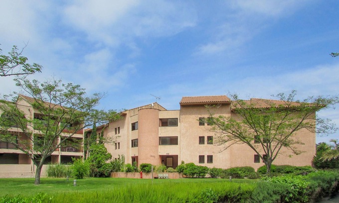 Moriani-Plage Apartment | Cozy 1 Bedroom Retreat Near Moriani Plage with Ocean Views