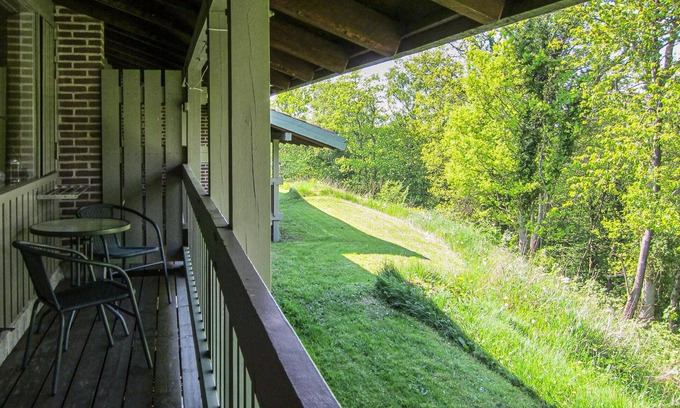 Sandvig Apartment | Charming 2-Bedroom Retreat with Ocean Views in Allinge