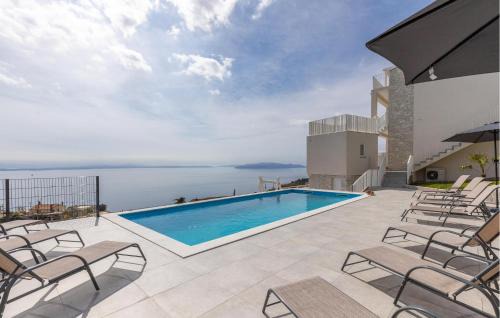 Bregi Apartment | Inviting Bregi Apartment with Scenic House Sea View