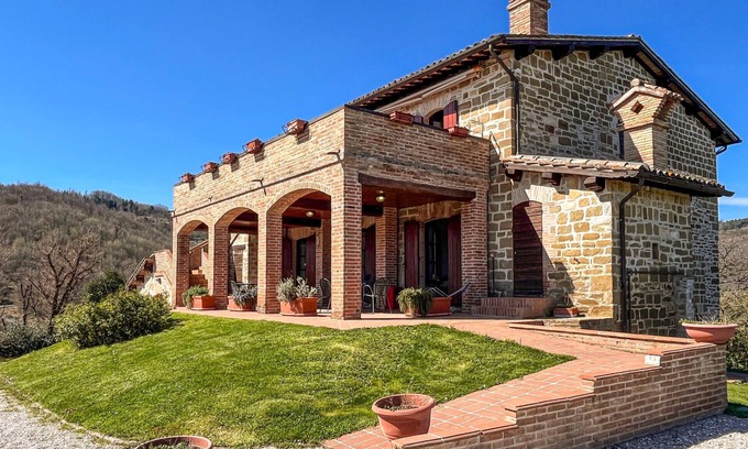 Monteluiano Apartment | Experience Countryside Views from Your Perfect Vacation Escape
