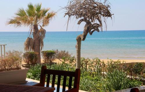 Cava dʼAliga Apartment | Cozy Oceanfront 1 Bedroom Apartment in Cava Daliga