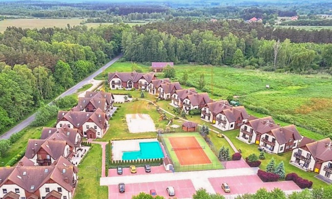 Zarnowska Apartment | Relaxing Vacation Apartment with Pool & Spa Amenities