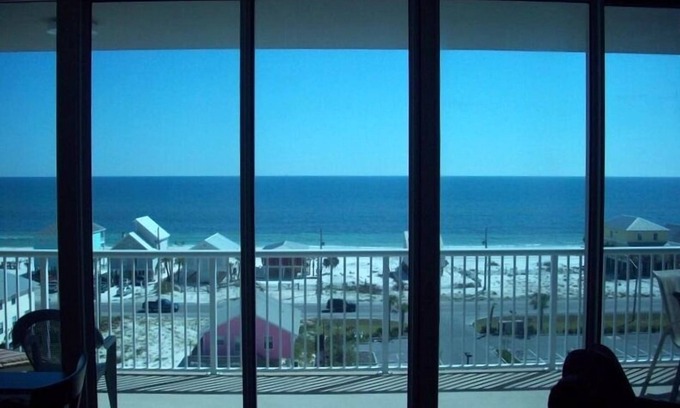Gulf Shores Condo | Unforgettable Gulf View Retreat in Beautiful Gulf Shores