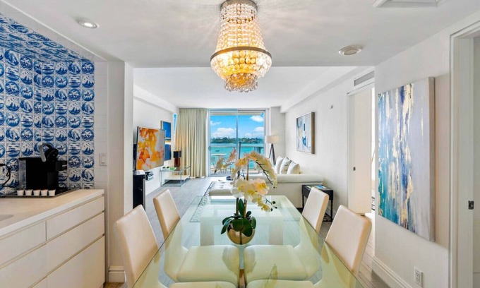 West Avenue Condo | Relaxing Getaway with Pool, Gym, Spa & Ocean Views